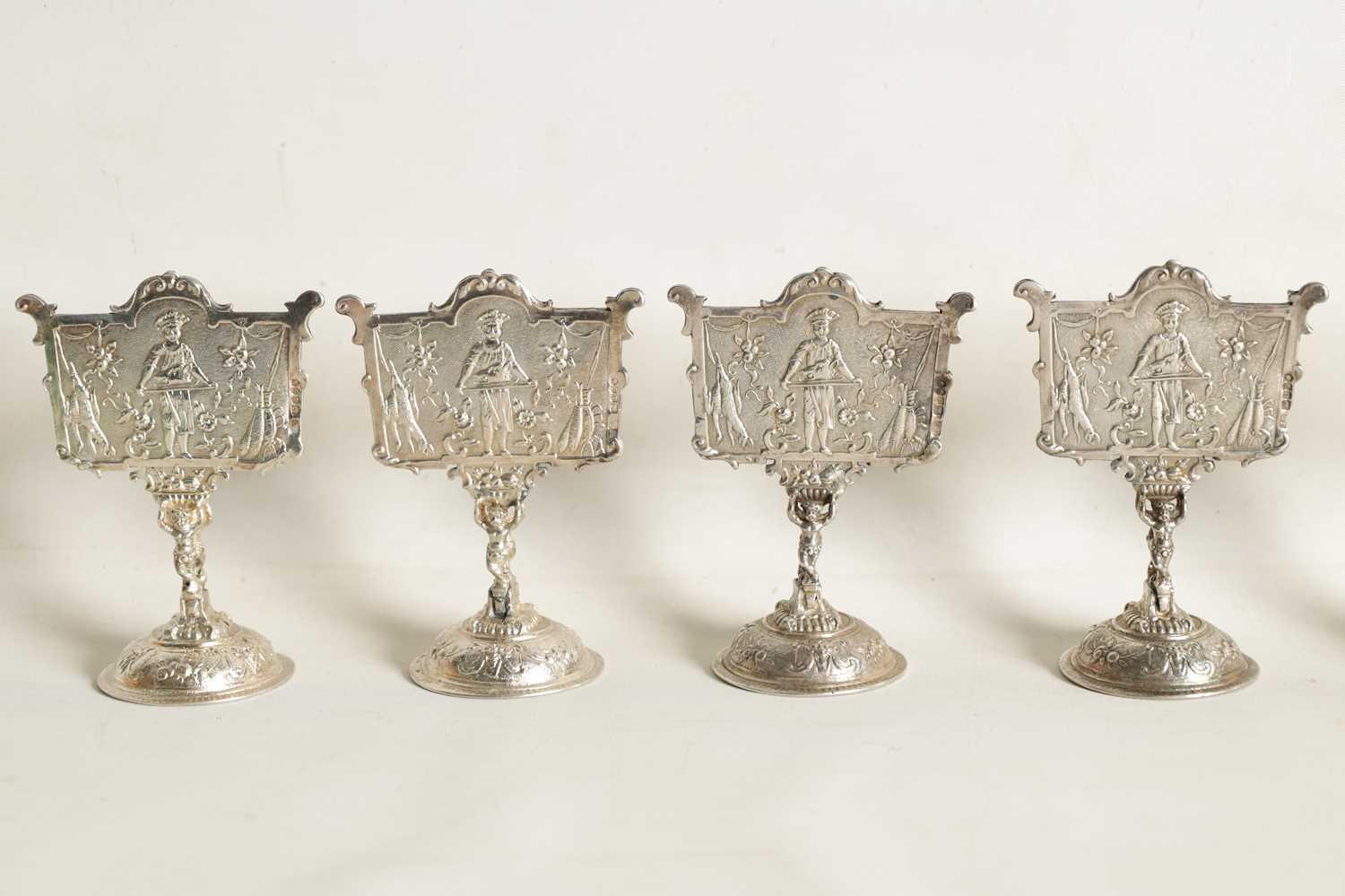A SET OF EIGHT LATE 19TH CENTURY CONTINENTAL SILVER MENU HOLDERS - Image 2 of 11