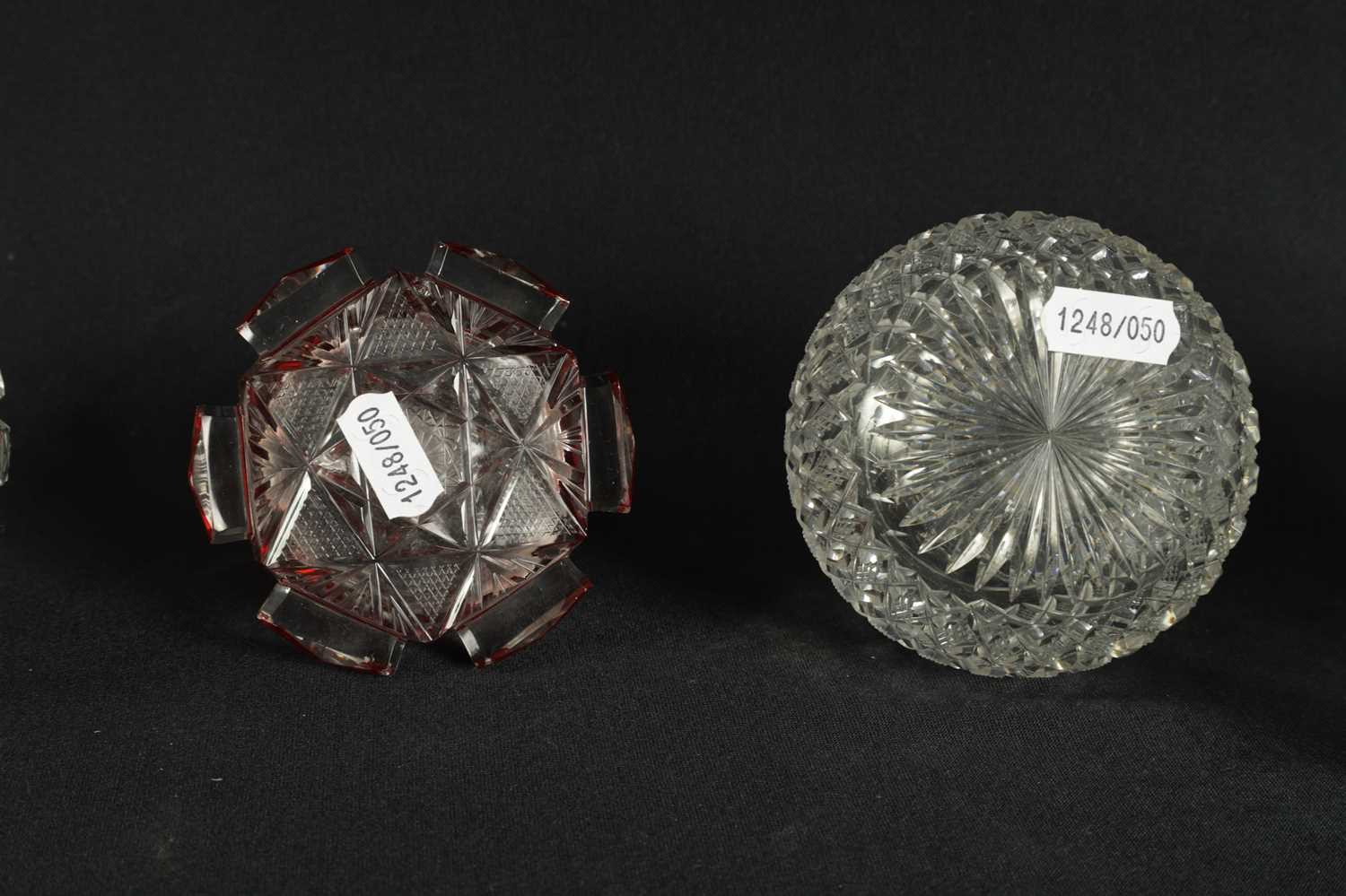 A PAIR OF 19TH CENTURY CUT GLASS DECANTERS - Image 16 of 63