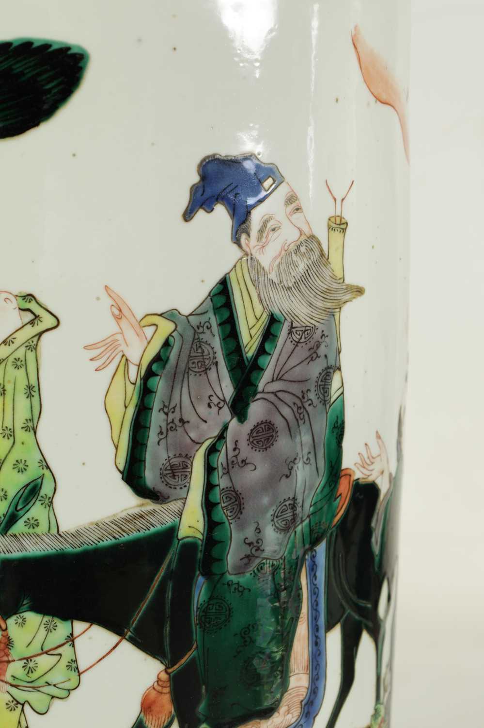 A LARGE PAIR OF 19TH CENTURY CHINESE FAMILLE VERTE PORCELAIN VASES - Image 4 of 36