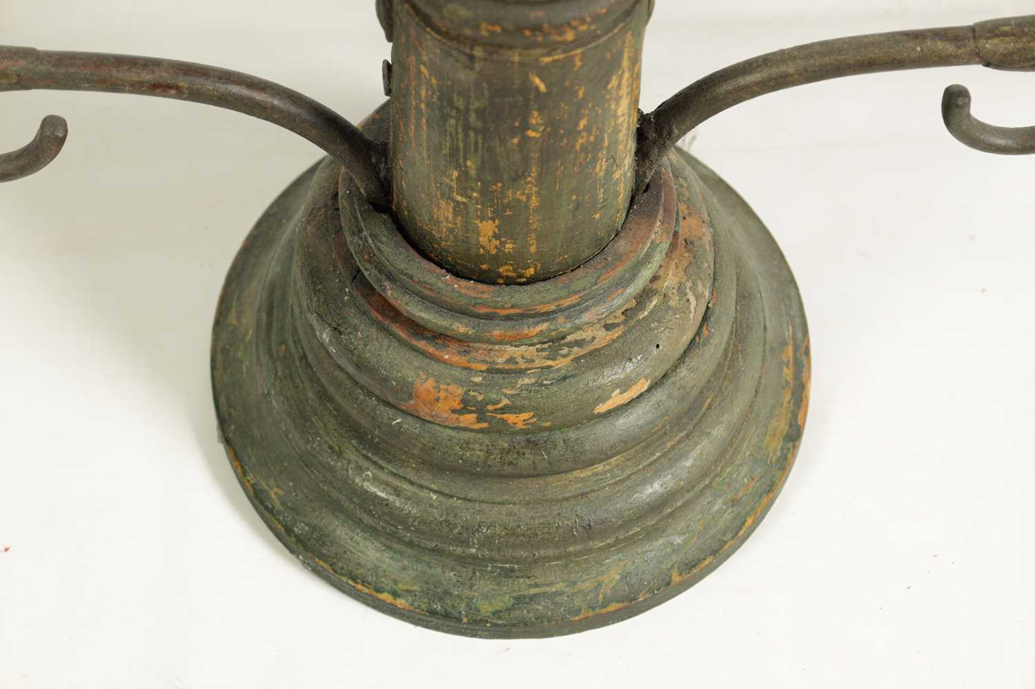 AN IMPRESSIVE 19TH CENTURY SCANDINAVIAN PAINTED PINE AND IRONWORK CANDELABRA - Image 6 of 9