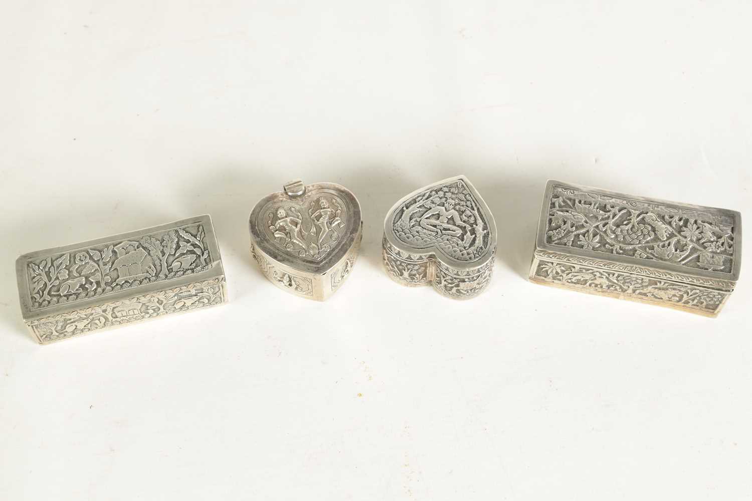 A COLLECTION OF FOUR LATE 19TH CENTURY INDIAN SILVER TRINKET BOXES - Image 9 of 14