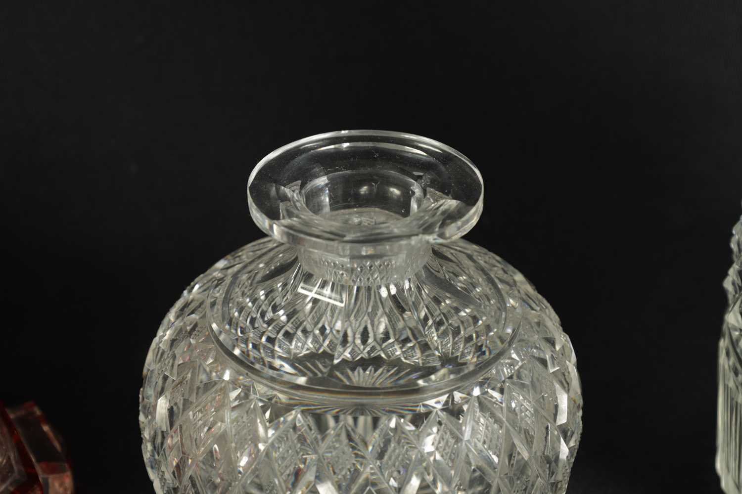 A PAIR OF 19TH CENTURY CUT GLASS DECANTERS - Image 33 of 63