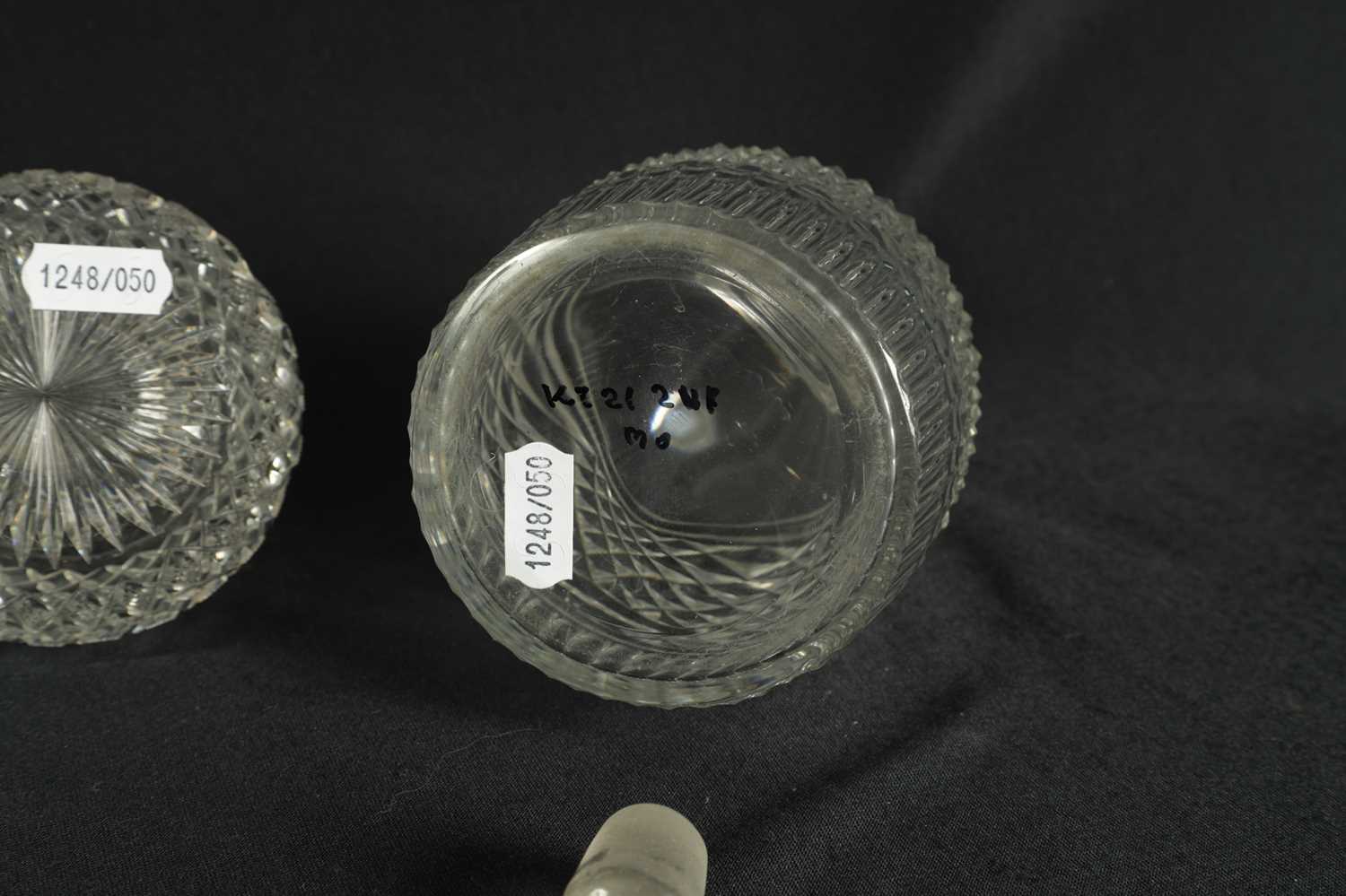 A PAIR OF 19TH CENTURY CUT GLASS DECANTERS - Image 17 of 63