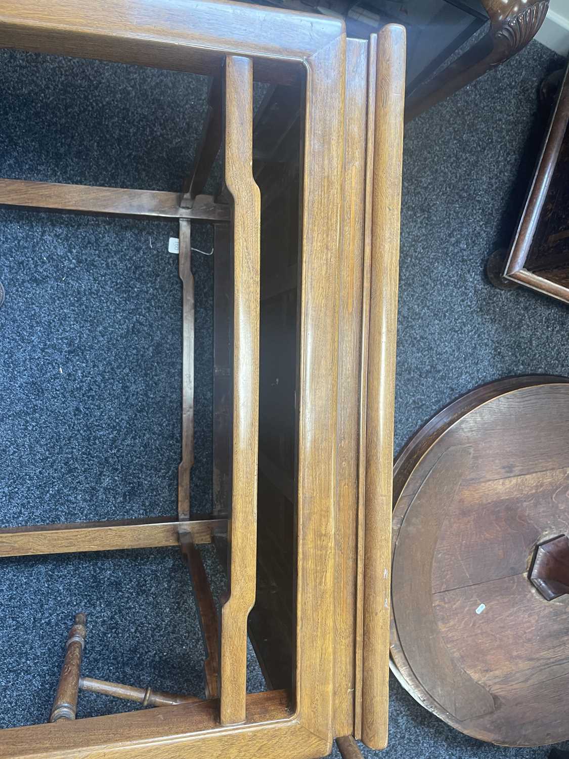 A LATE 19TH CENTURY CHINESE HARDWOOD AND BURRWOOD SQUARE TOP TABLE - Image 31 of 35