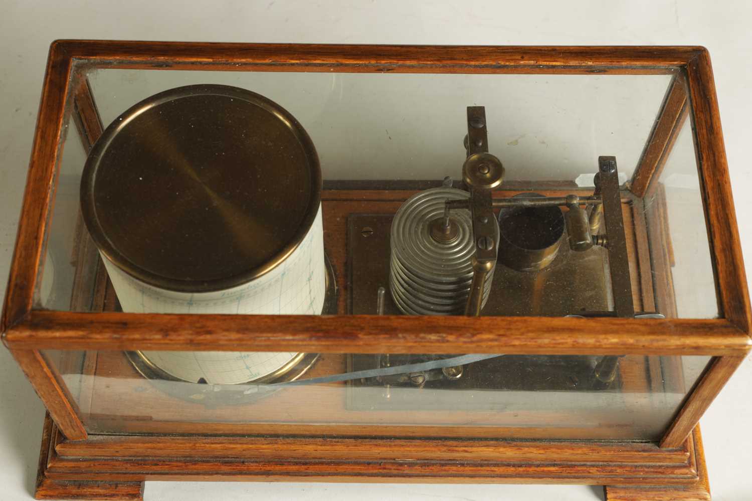 ROSS. LONDON A LATE 19TH/EARLY 20TH CENTURY OAK-CASED BAROGRAPH - Image 3 of 7