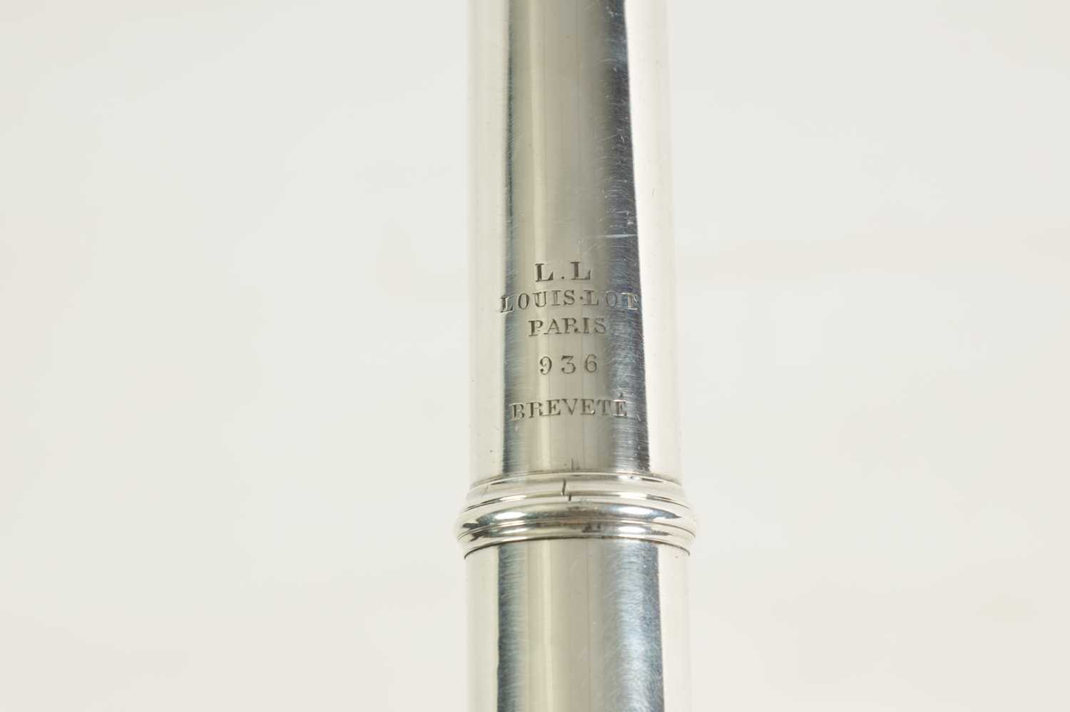 AN EARLY SOLID SILVER FLUTE BY LOUIS LOT OF PARIS NO. 936 - Image 5 of 7