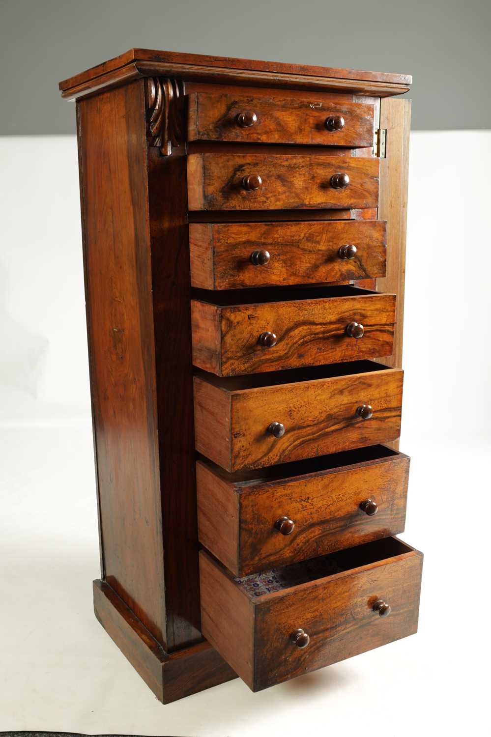 A 19TH CENTURY FIGURED WALNUT WELLINGTON CHEST - Image 7 of 10