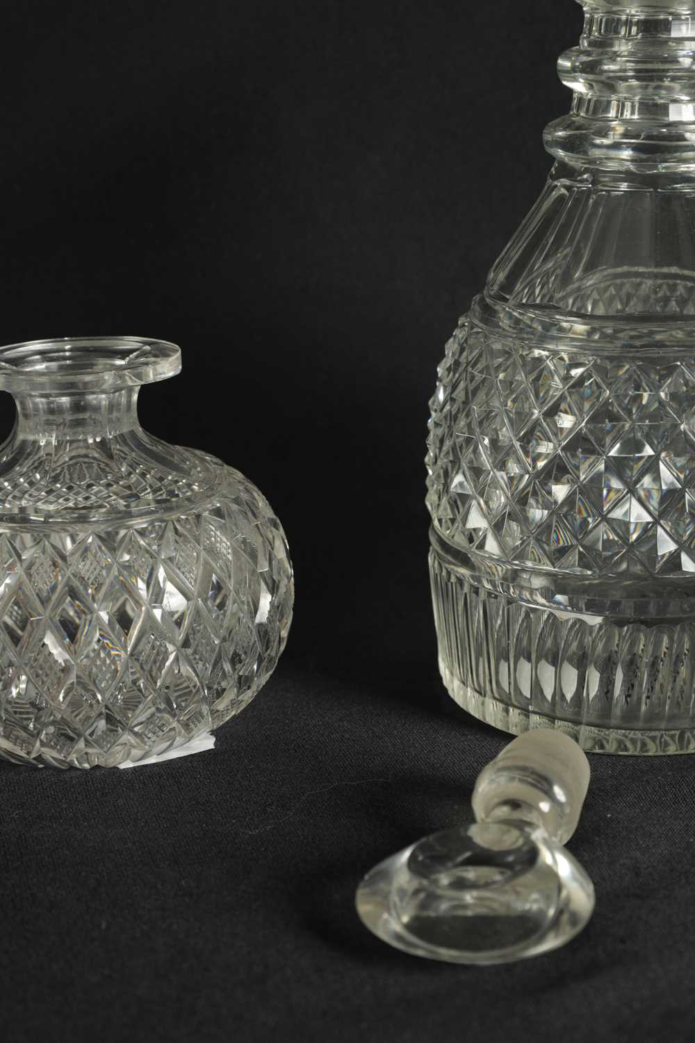 A PAIR OF 19TH CENTURY CUT GLASS DECANTERS - Image 37 of 63