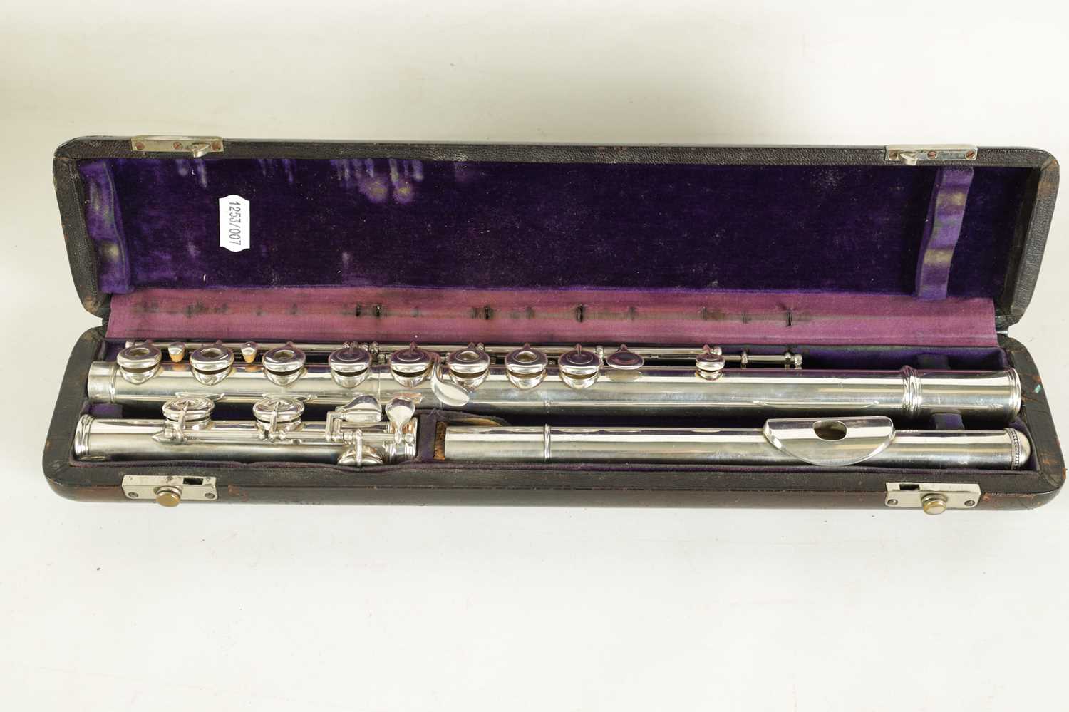 A MID 19TH CENTURY SOLID SILVER CONCERT FLUTE BY LOUIS LOT, PARIS. NO. 1056 - Image 2 of 11