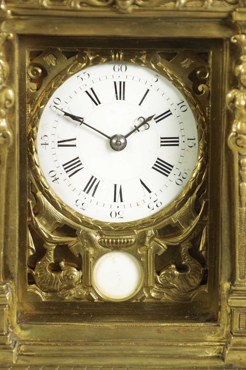 A LARGE AND UNUSUAL LATE 19TH CENTURY FRENCH BRASS REPEATING CARRIAGE CLOCK - Image 7 of 16