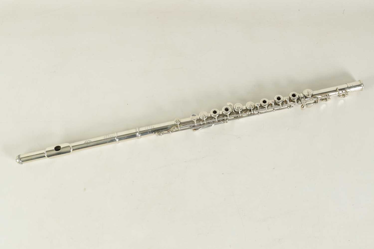 A 19TH CENTURY SOLID SILVER CONCERT FLUTE BY CLAIR GODFROY, AINE. PARIS - Image 6 of 15