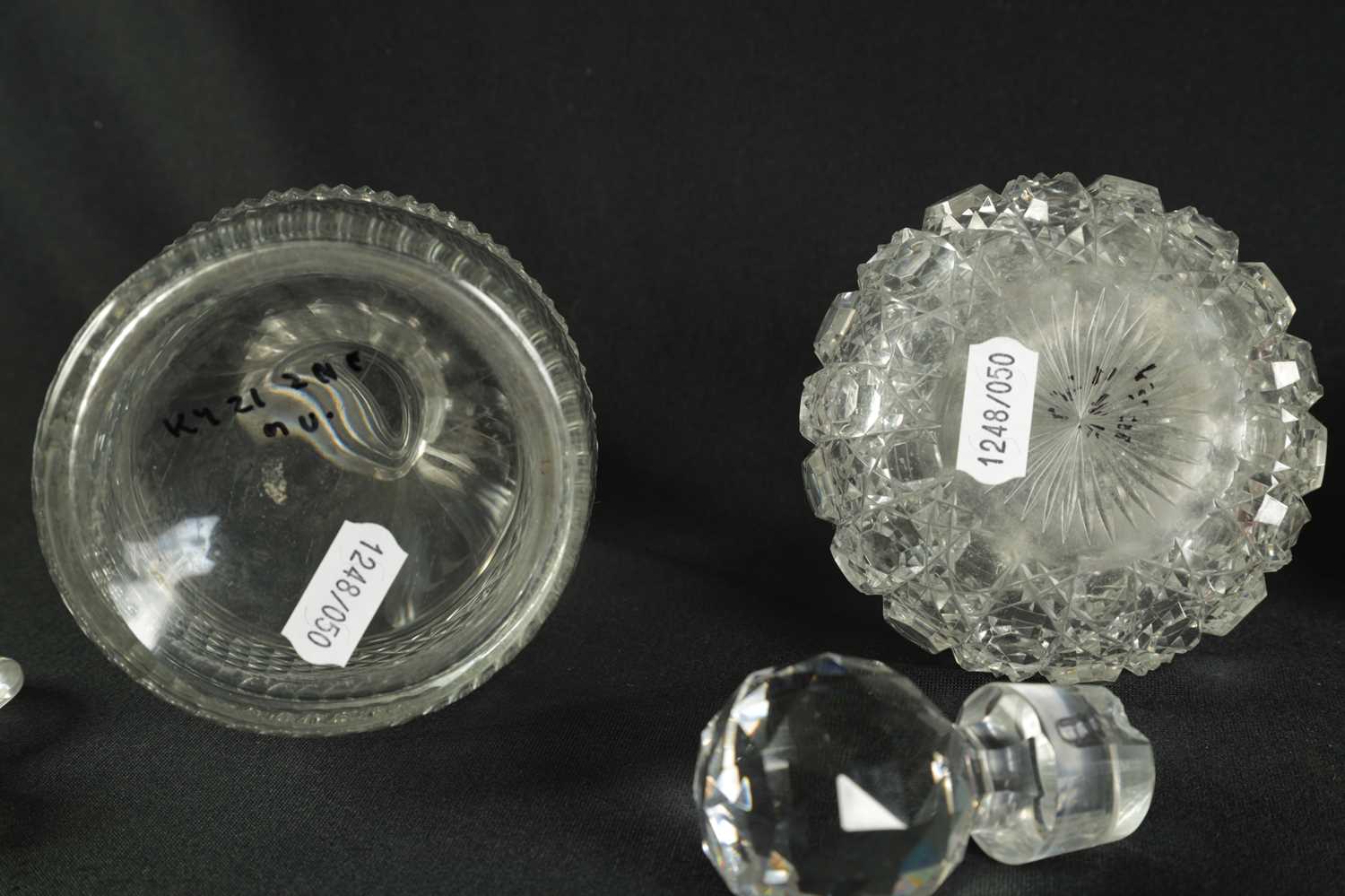 A PAIR OF 19TH CENTURY CUT GLASS DECANTERS - Image 15 of 63