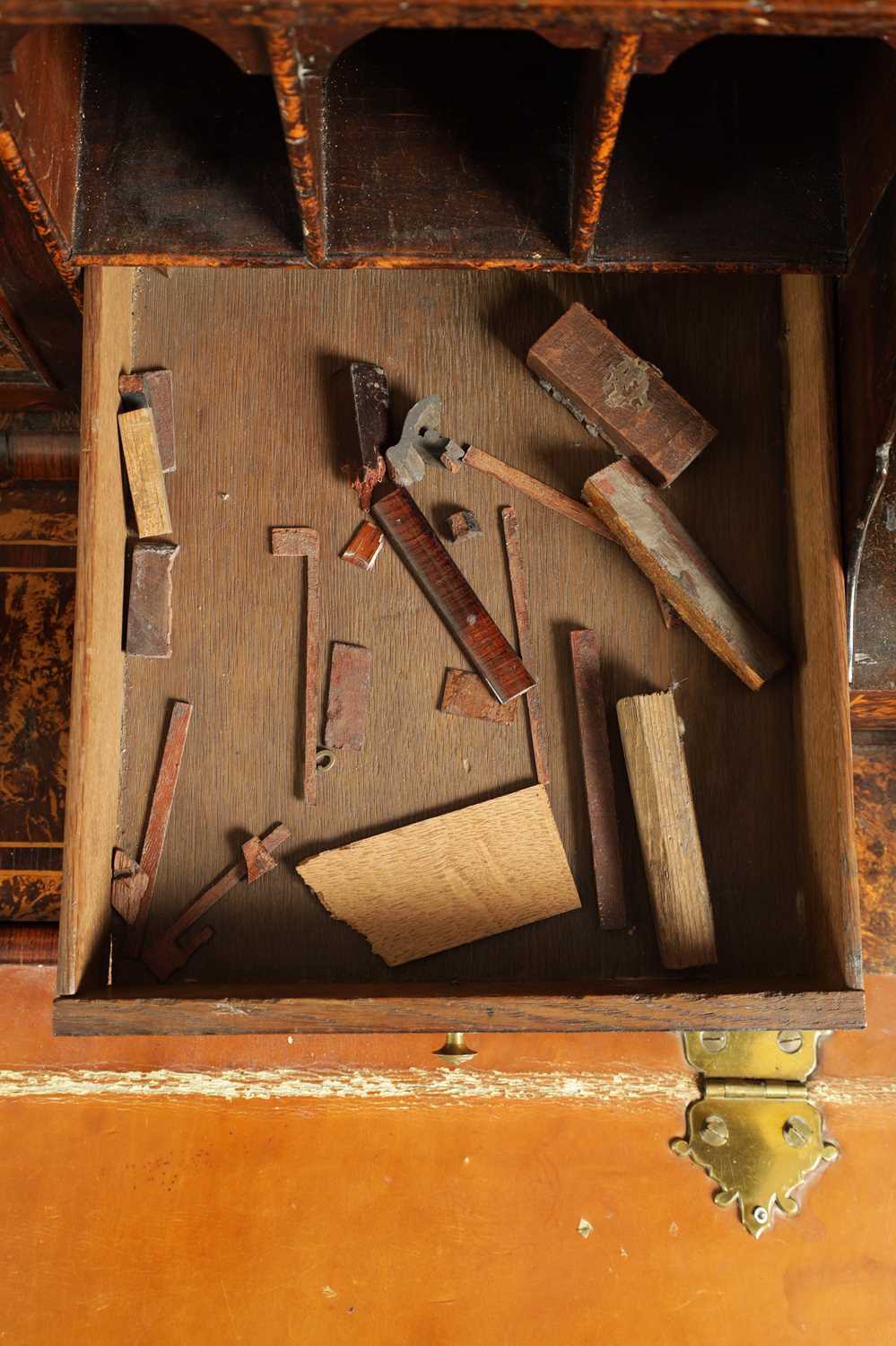 A RARE GEORGE I KINGWOOD CROSS-BANDED AND GEOMETRICALLY INLAID MULBERRY VENEERED BUREAU BOOKCASE IN - Image 2 of 11