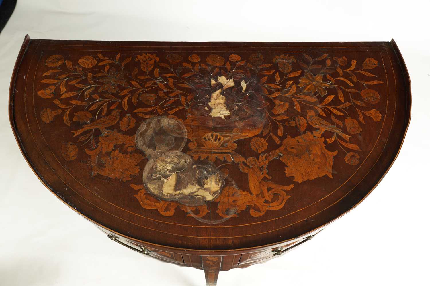 AN 18TH CENTURY BOW-FRONT DUTCH FLORAL MARQUETRY AND WALNUT SIDE TABLE - Image 5 of 10