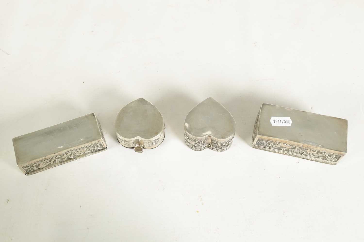 A COLLECTION OF FOUR LATE 19TH CENTURY INDIAN SILVER TRINKET BOXES - Image 14 of 14