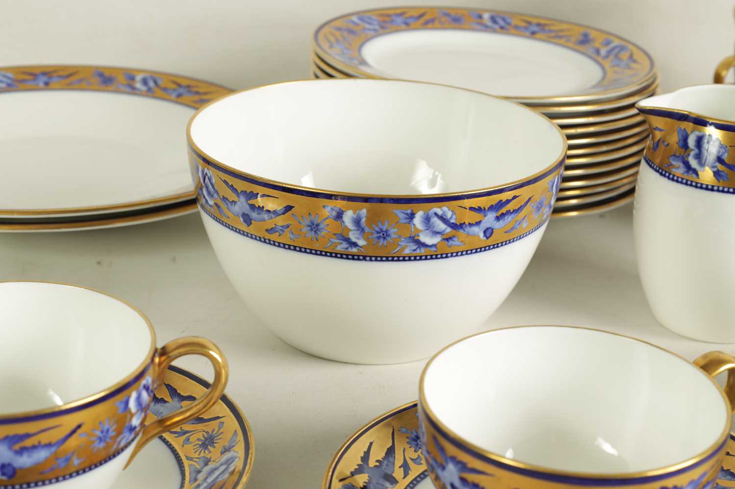 A 20TH CENTURY FOWLEY CHINA TWELVE PIECE TEA SERVICE - Image 4 of 6