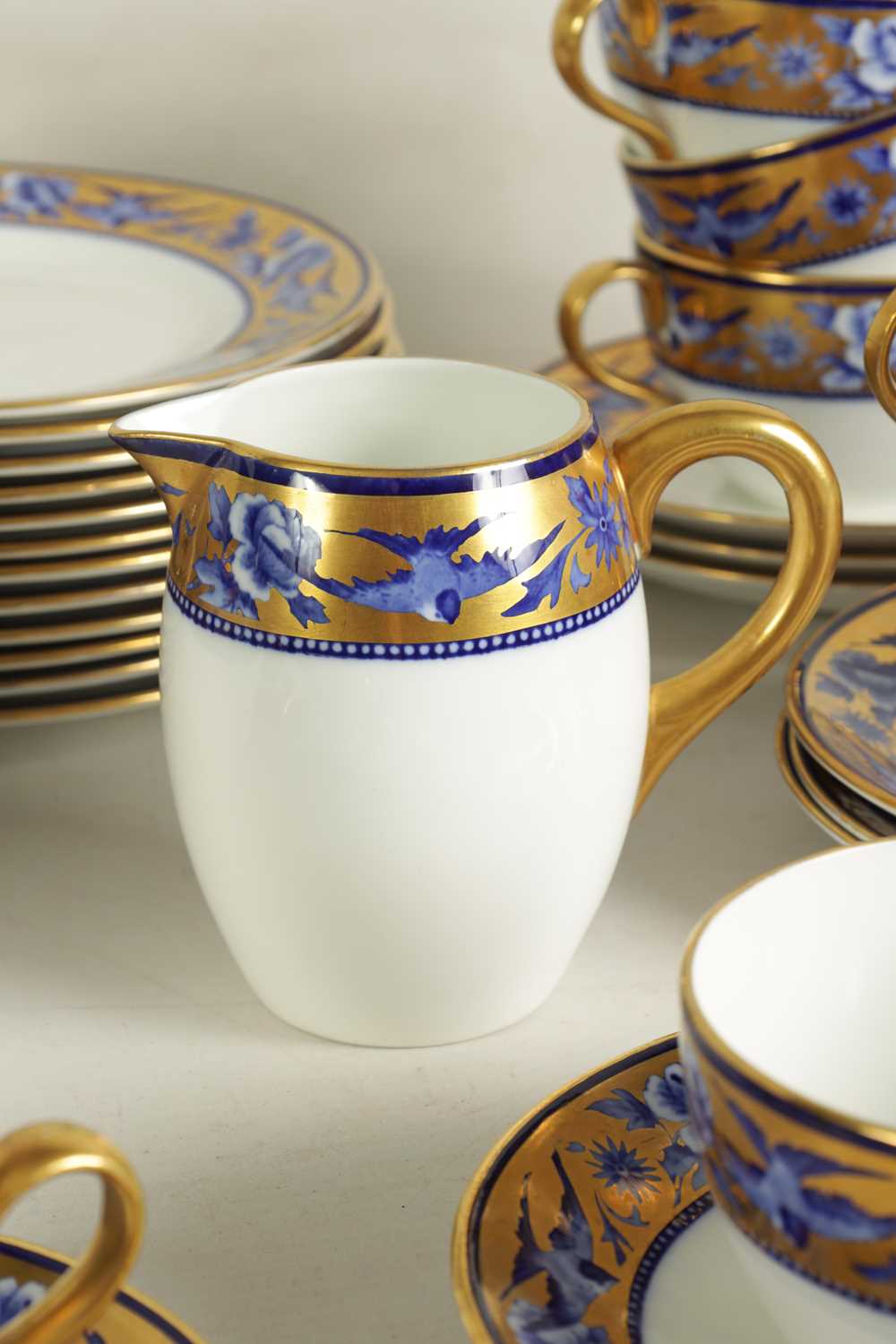 A 20TH CENTURY FOWLEY CHINA TWELVE PIECE TEA SERVICE - Image 3 of 6