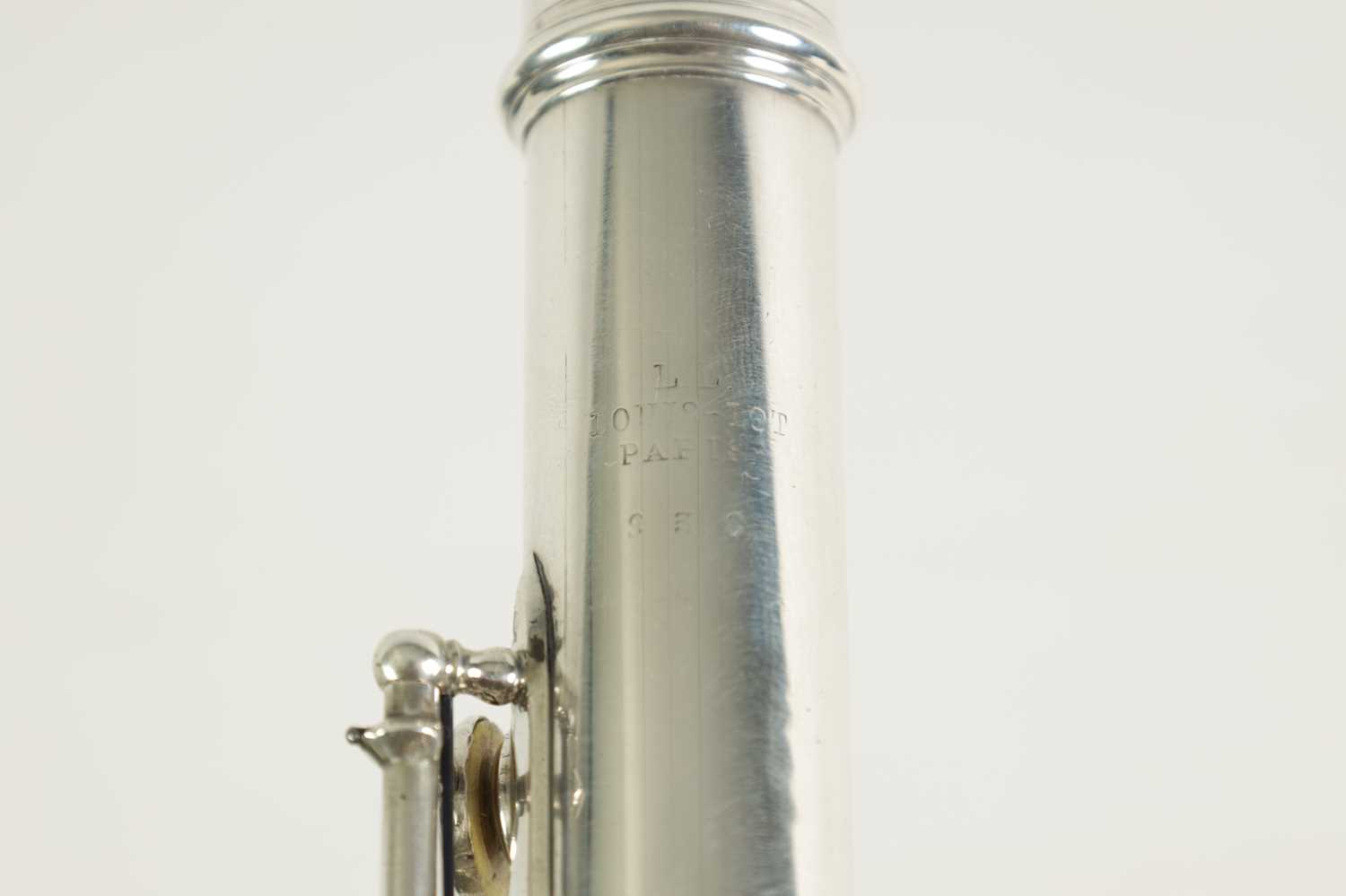 AN EARLY SOLID SILVER FLUTE BY LOUIS LOT OF PARIS NO. 936 - Image 6 of 7