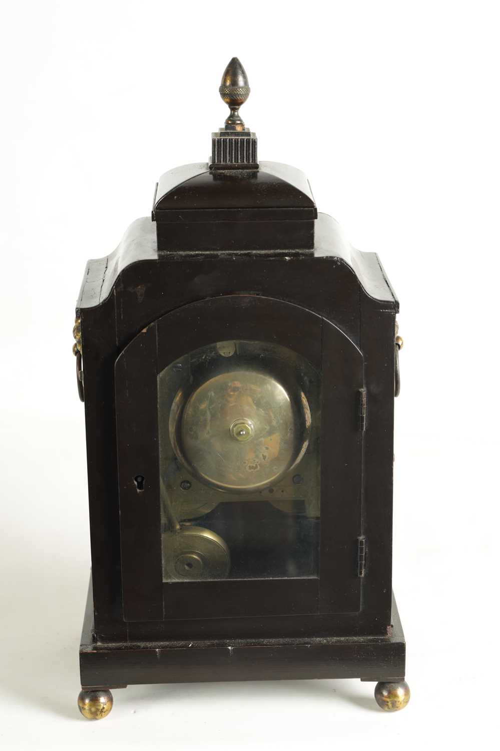 A SMALL REGENCY BRASS INLAID EBONISED DOUBLE FUSEE MANTEL CLOCK - Image 6 of 8