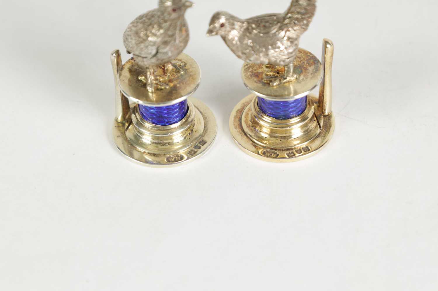 A CASED SET OF FOUR SILVER AND GUILLOCHE ENAMEL GAME BIRD MENU HOLDERS - Image 6 of 8