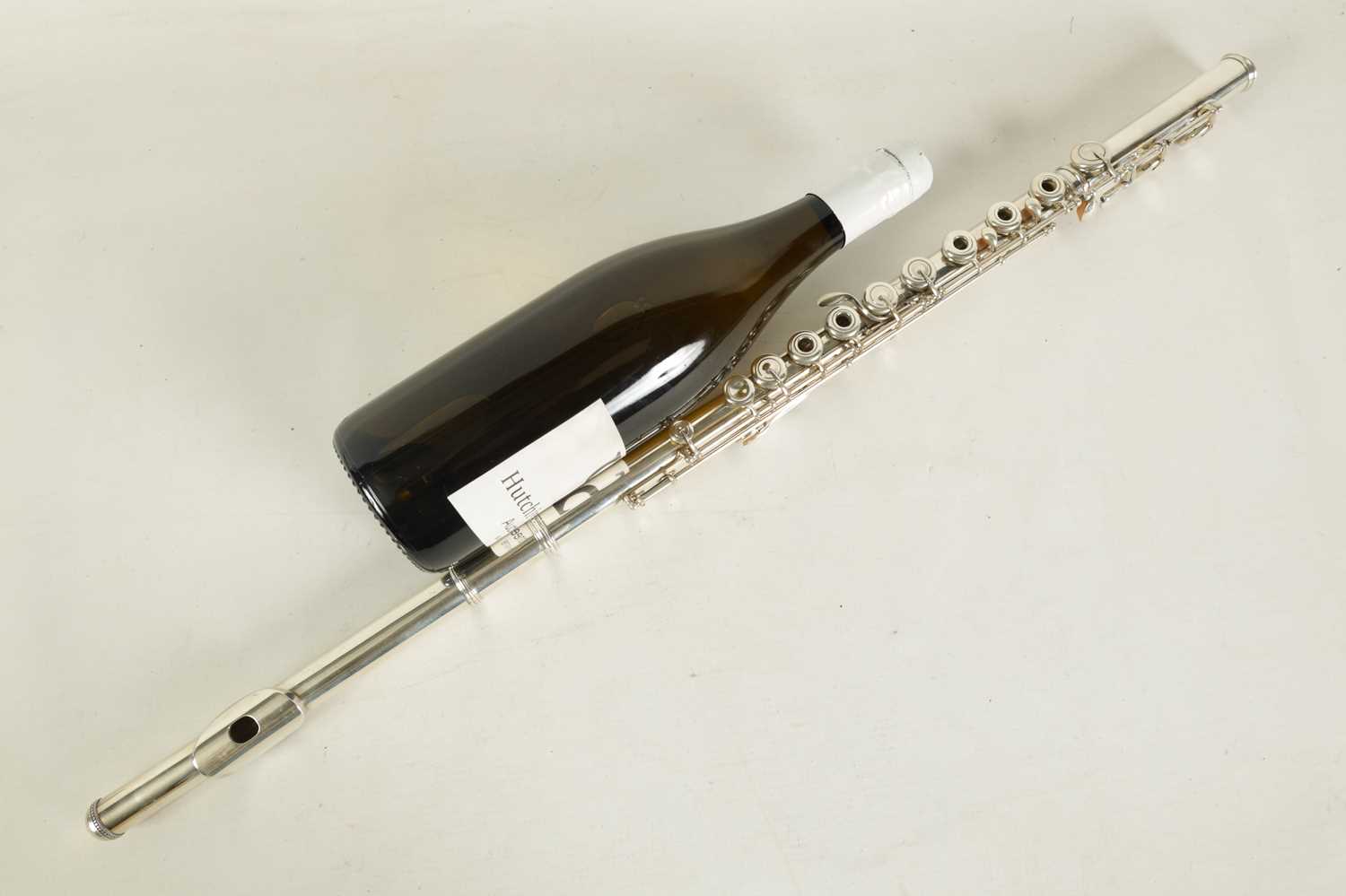 A MID 19TH CENTURY SOLID SILVER CONCERT FLUTE BY LOUIS LOT, PARIS. NO. 1056 - Image 5 of 11