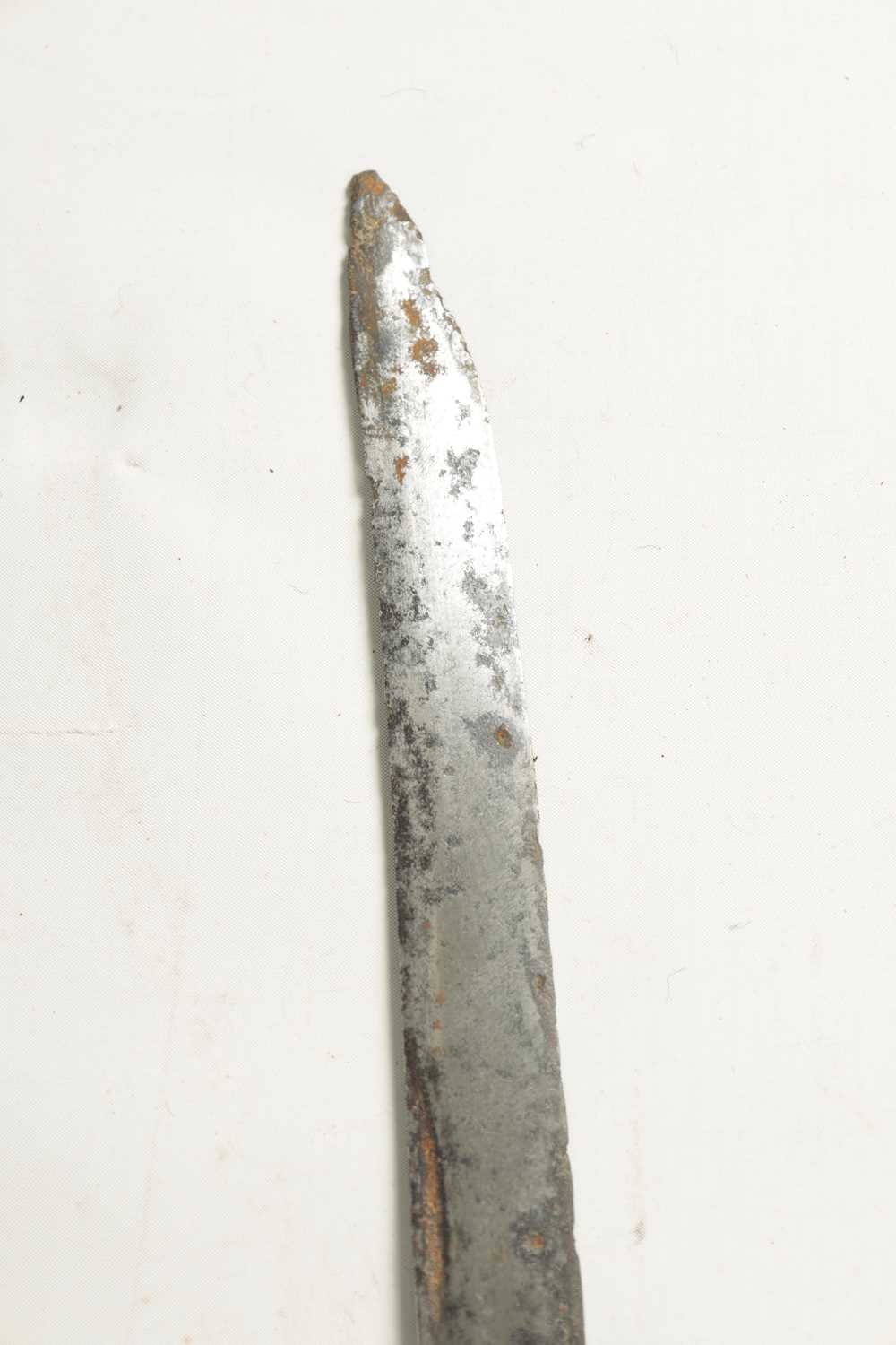 AN 18TH CENTURY ENGLISH SILVER-MOUNTED HANGER - Image 11 of 13