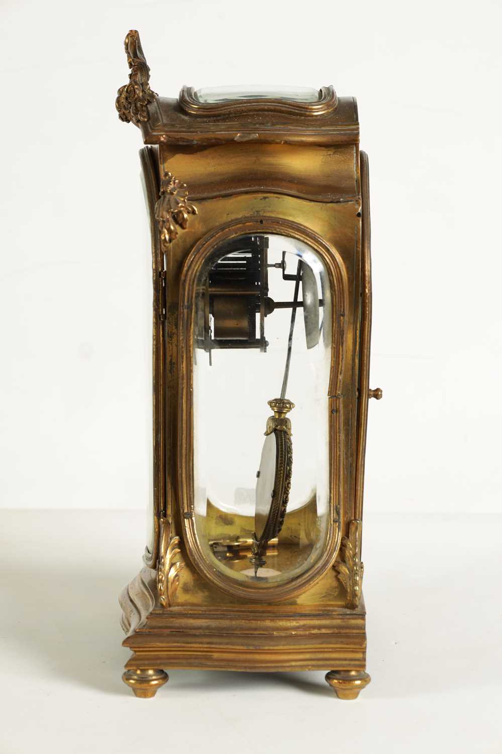 A LATE 19TH CENTURY FRENCH ART NOUVEAU GILT BRASS FOUR GLASS MANTEL CLOCK - Image 6 of 13