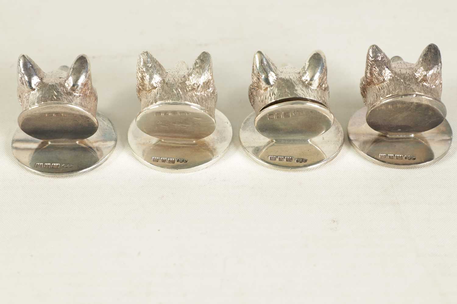 A CASED SET OF FOUR FOX MASK MENU HOLDERS - Image 4 of 6