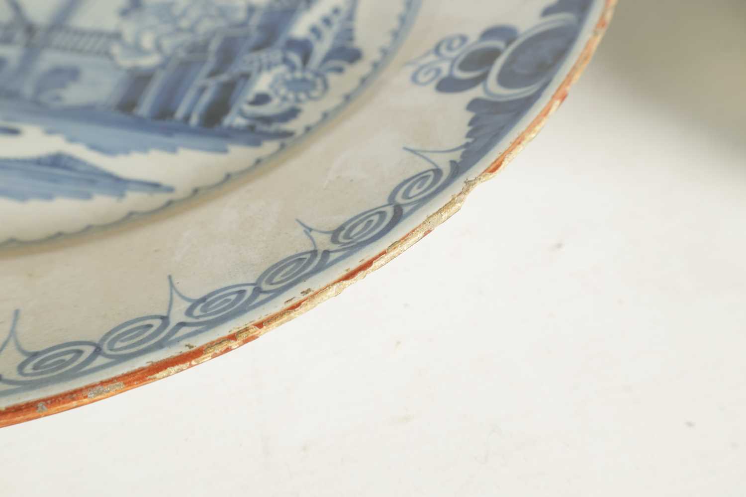 AN 18TH-CENTURY DELFT BLUE AND WHITE PLATE - Image 5 of 10