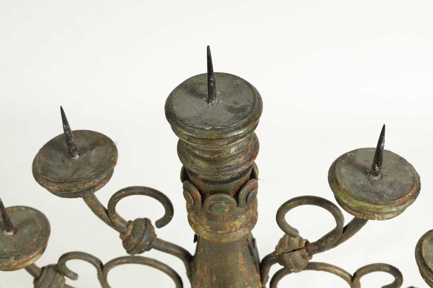 AN IMPRESSIVE 19TH CENTURY SCANDINAVIAN PAINTED PINE AND IRONWORK CANDELABRA - Image 9 of 9