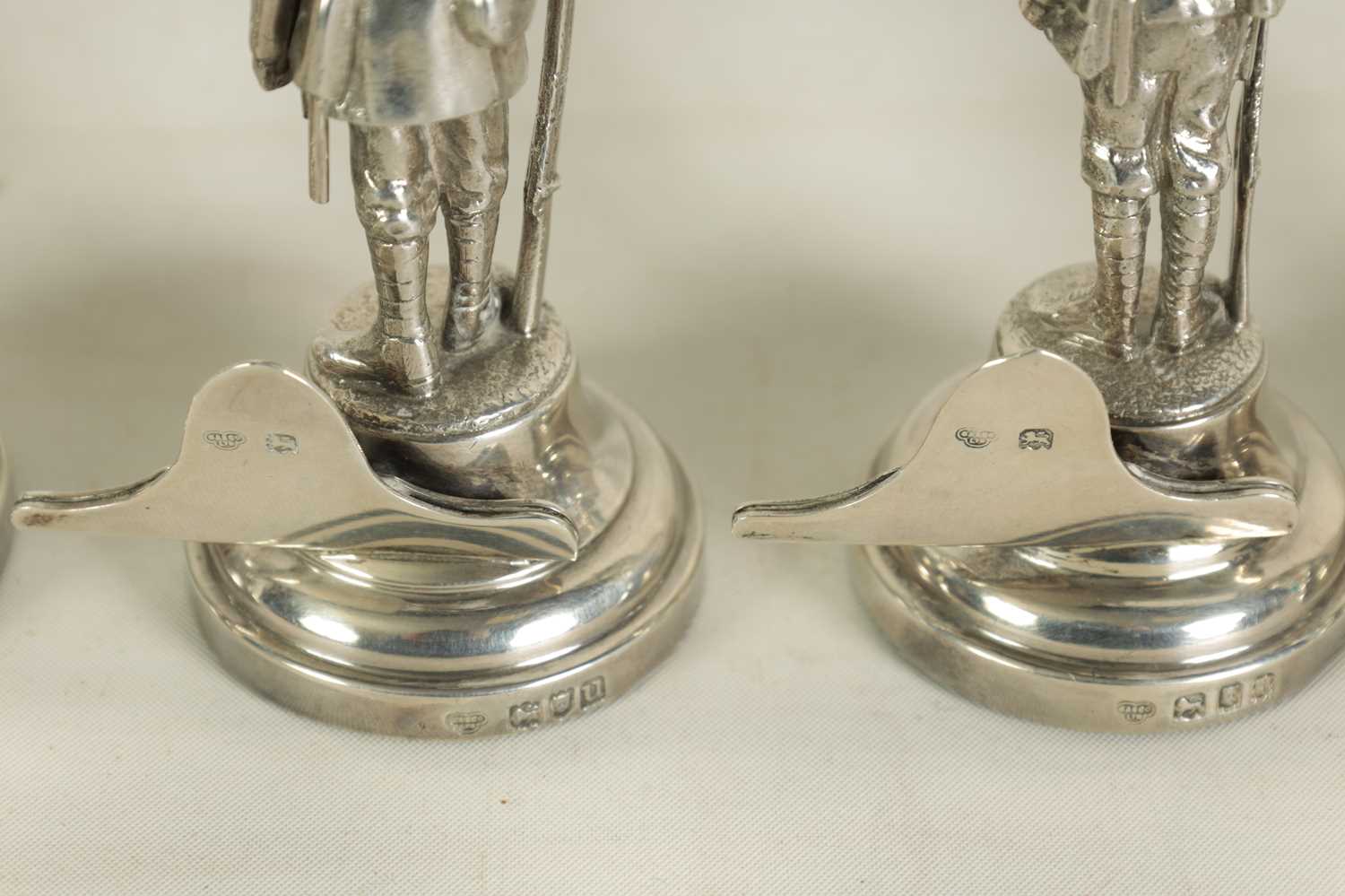 A LARGE AND RARE CASED COMPLETE SET OF SIX SILVER 'SOLDIERS OF THE EMPIRE' FIGURAL MENU HOLDERS - Image 10 of 12