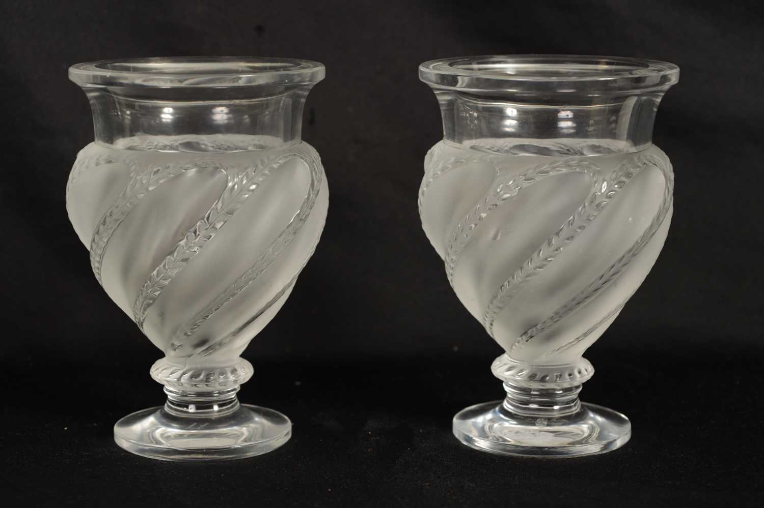A PAIR OF LALIQUE FROSTED AND CLEAR GLASS “ERMENONVILLE” VASES - Image 2 of 12