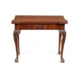 AN UNUSUAL GEORGE III MAHOGANY TEA TABLE