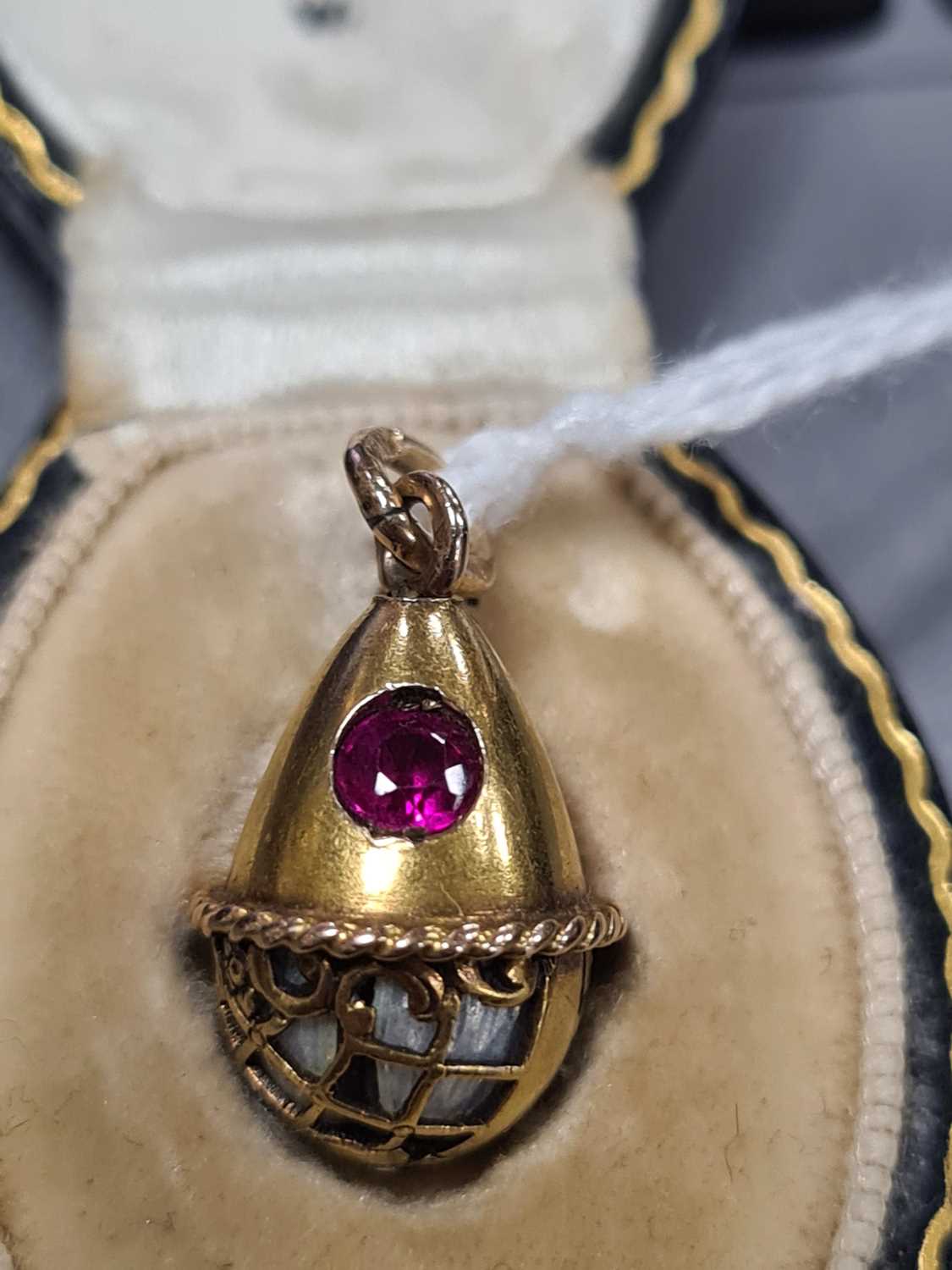 A LATE 19TH CENTURY FABERGE 14CT GOLD ENAMEL AND RUBY PENDANT EGG, WORKMASTER HENRIK WIGSTROM - Image 12 of 16