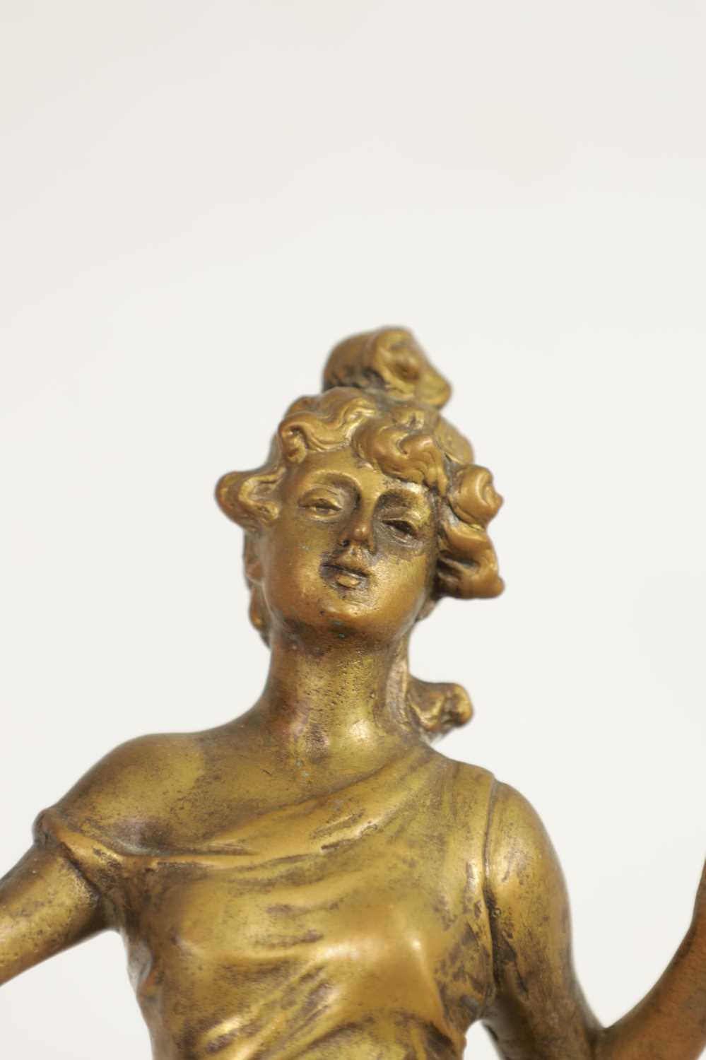 AN EARLY 20TH CENTURY FRENCH MYSTERY FIGURAL MANTLE CLOCK - Image 3 of 8