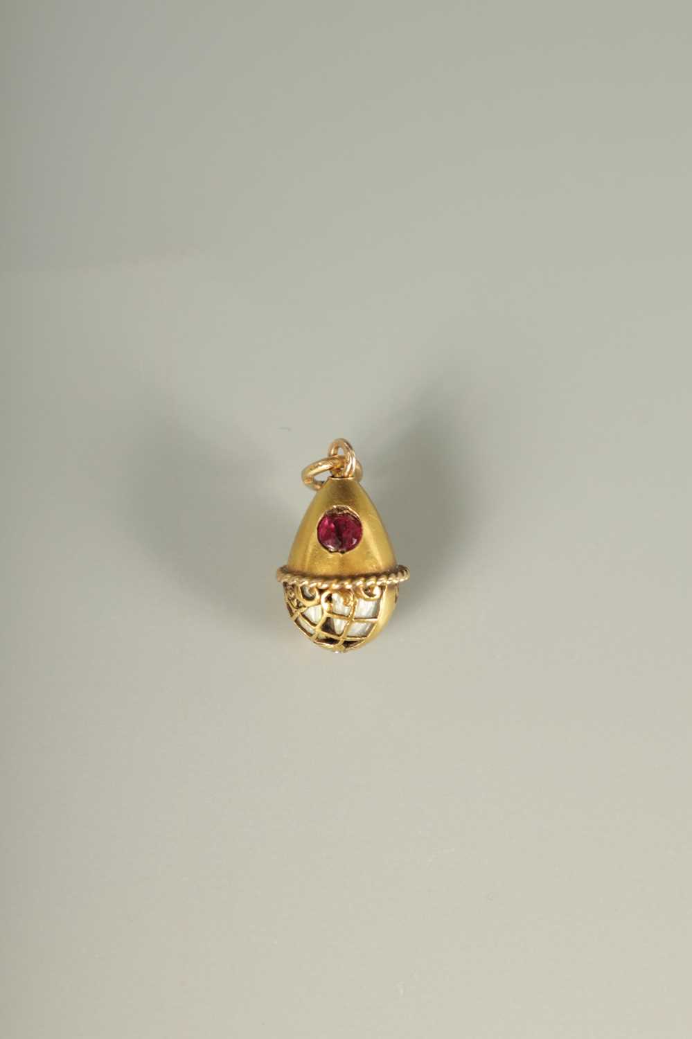 A LATE 19TH CENTURY FABERGE 14CT GOLD ENAMEL AND RUBY PENDANT EGG, WORKMASTER HENRIK WIGSTROM - Image 7 of 16