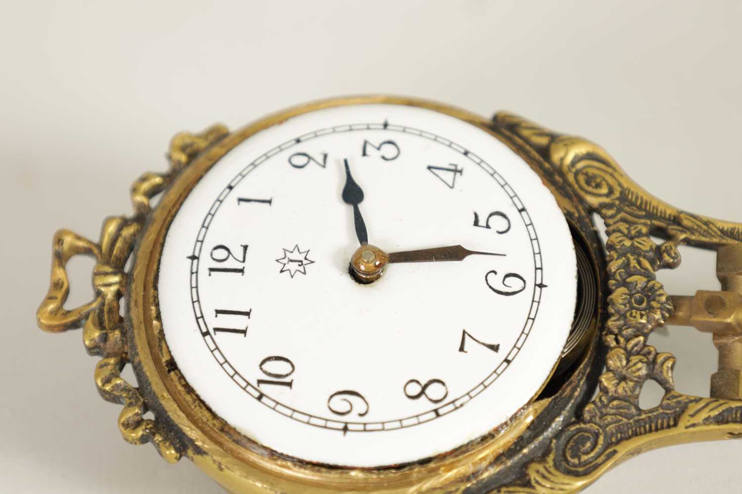 AN EARLY 20TH CENTURY FRENCH MYSTERY FIGURAL MANTLE CLOCK - Image 7 of 8