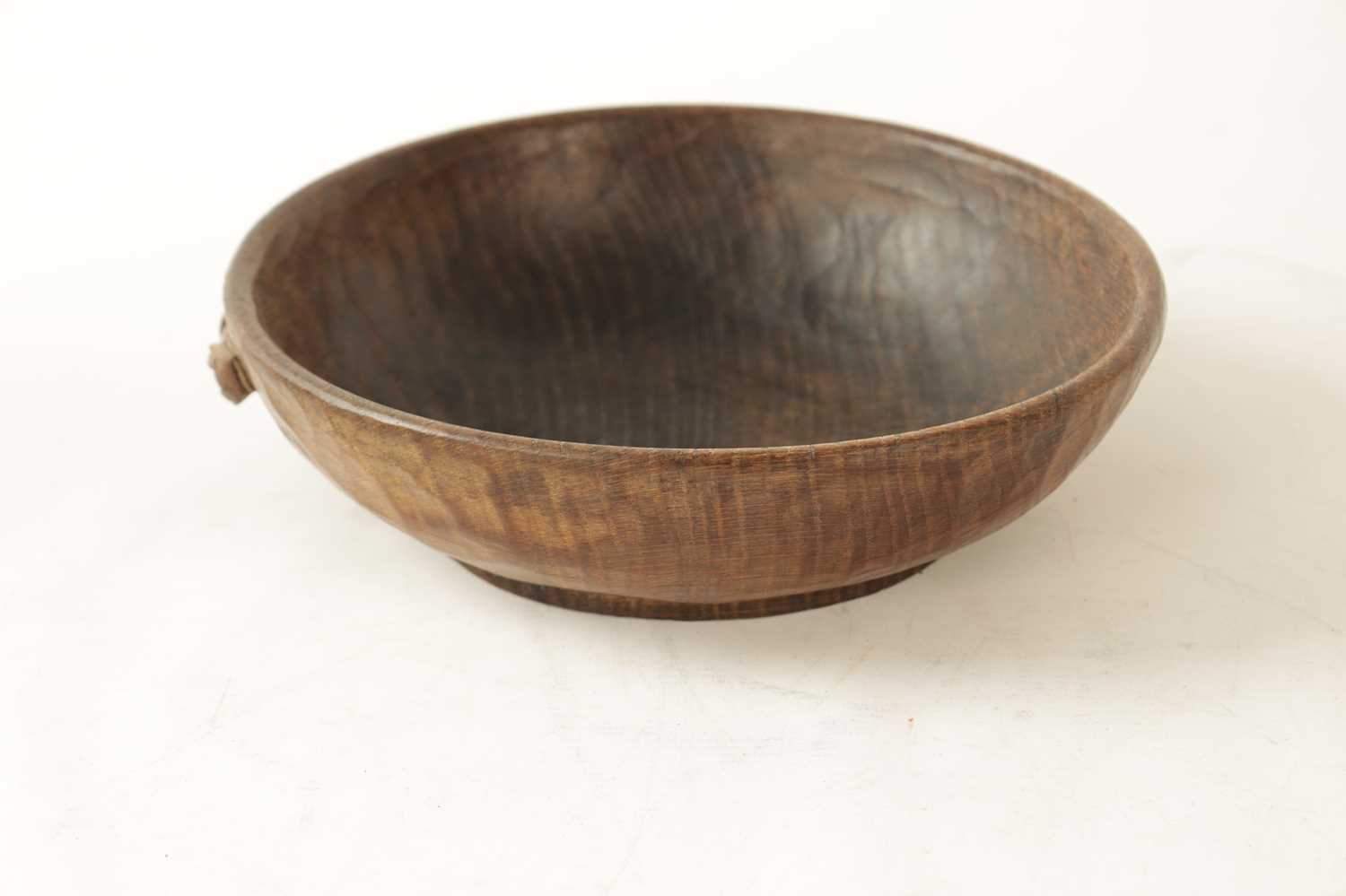 A ROBERT 'MOUSEMAN' THOMPSON ADZED DARK OAK FRUIT BOWL - Image 4 of 5