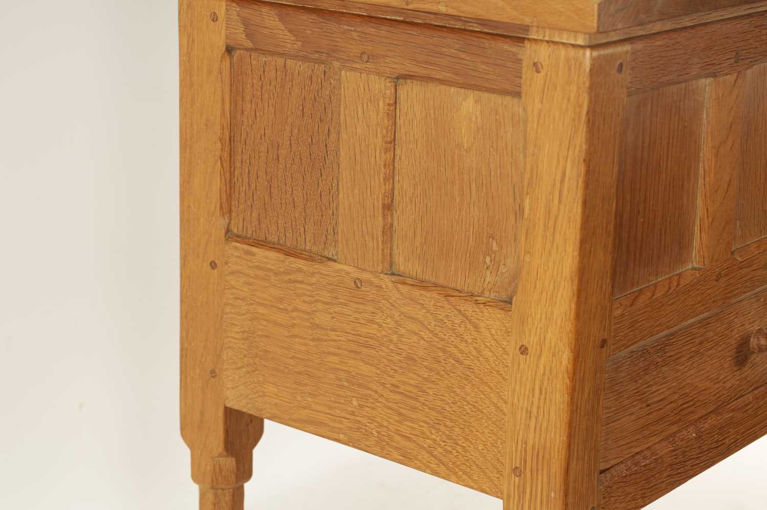 A ROBERT 'MOUSEMAN' THOMPSON JOINED ADZED LIGHT OAK SEWING BOX/SIDE CABINET - Image 5 of 11