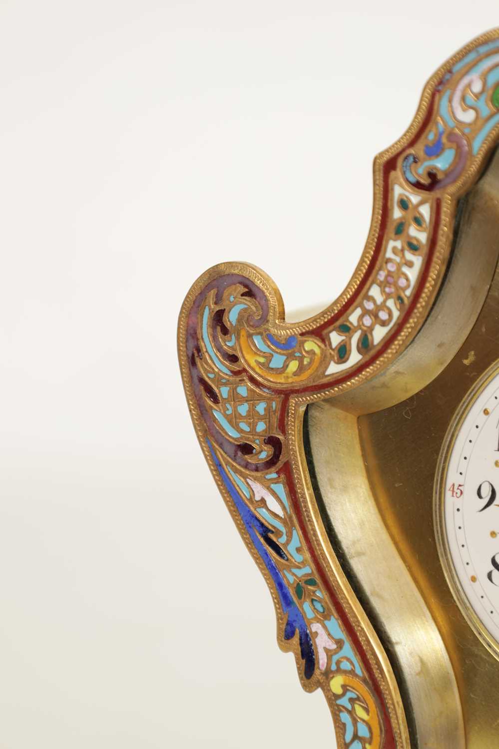 A LATE 19TH CENTURY BRASS AND CHAMPLEVE ENAMEL MANTEL CLOCK - Image 3 of 10