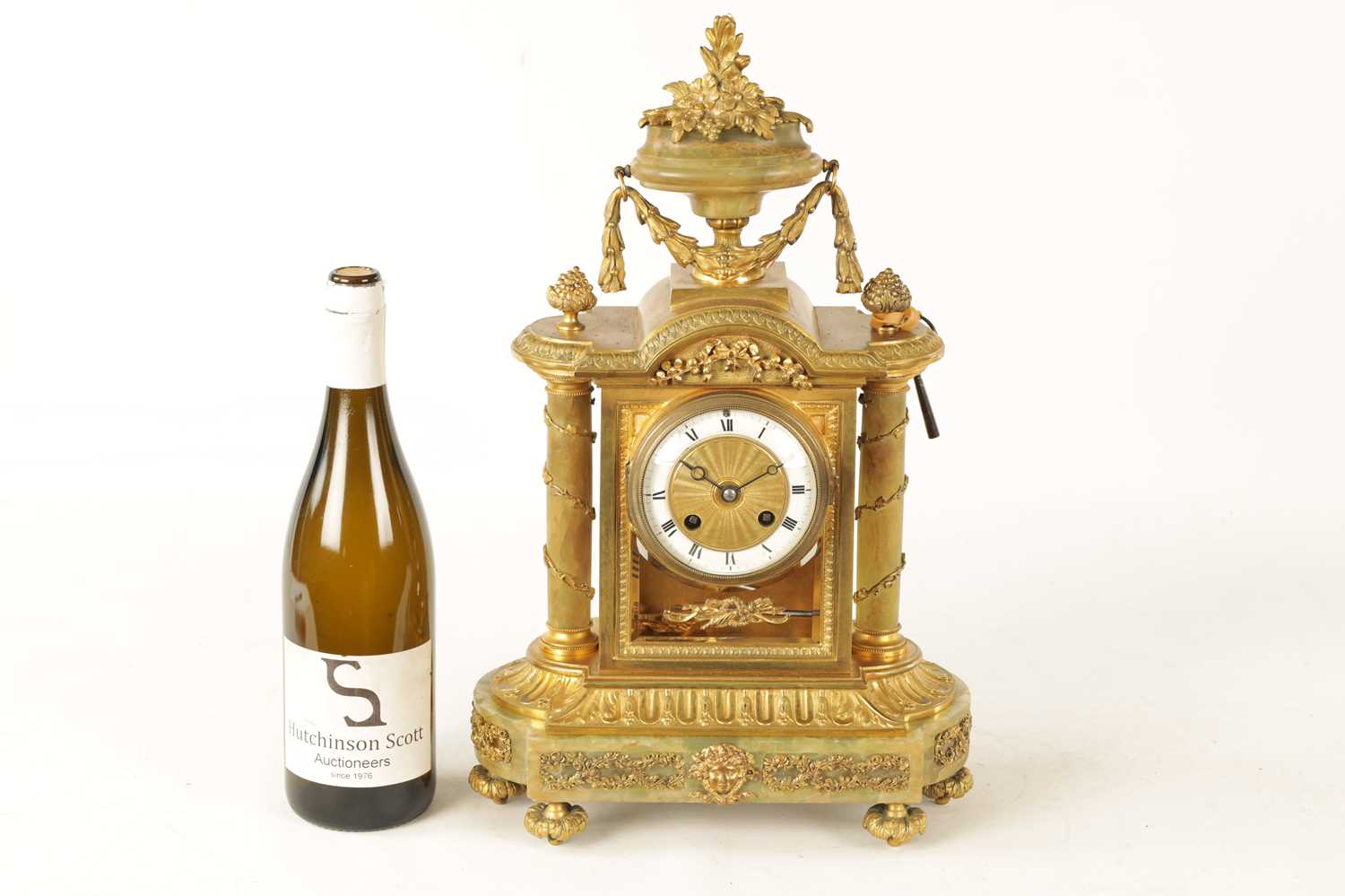 A LATE 19TH CENTURY FRENCH ORMOLU AND ONYX MANTEL CLOCK - Image 2 of 12