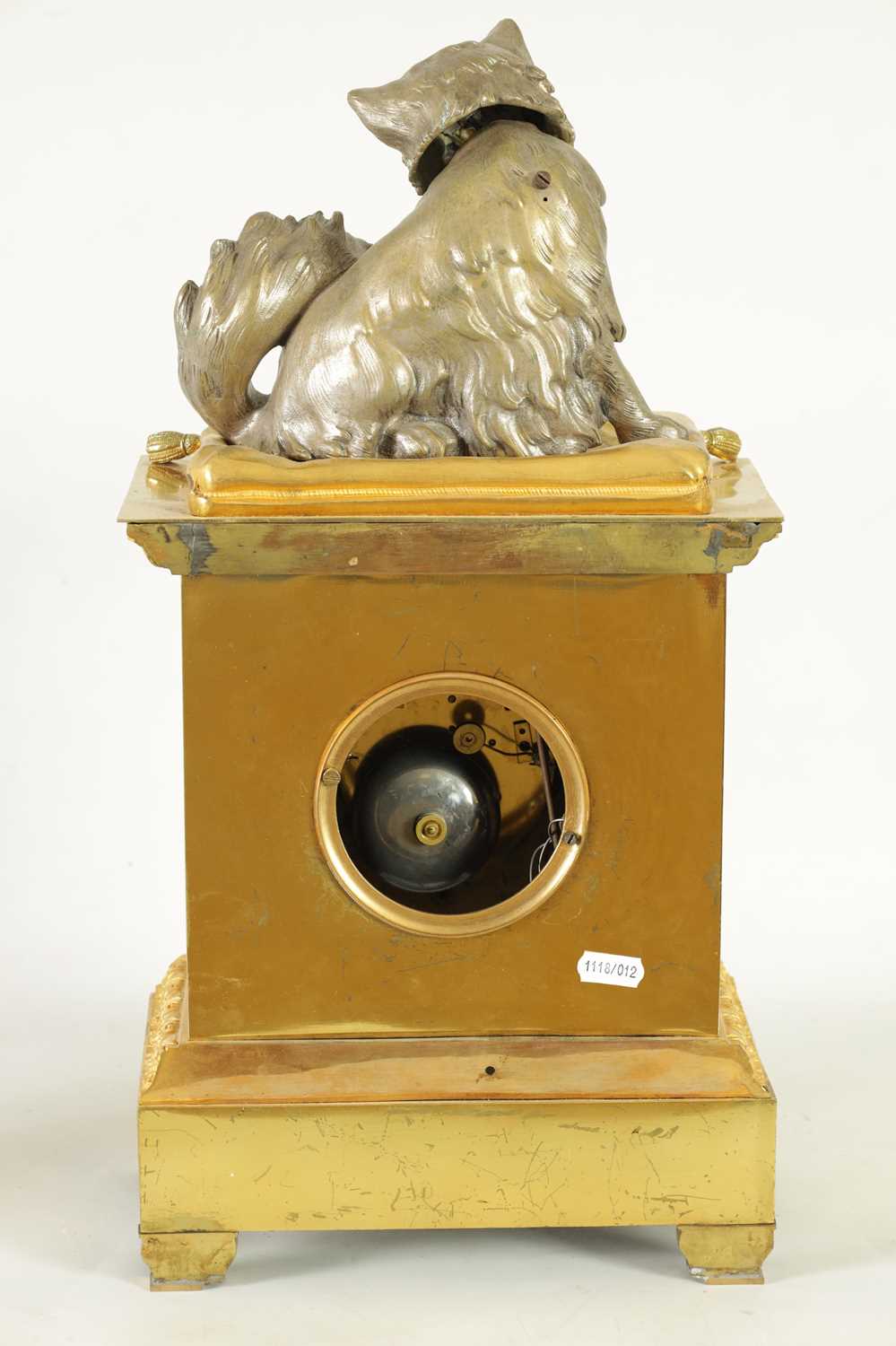 A RARE EARLY 19TH CENTURY FRENCH BRONZE AND ORMOLU AUTOMATION MANTEL CLOCK - Image 6 of 9