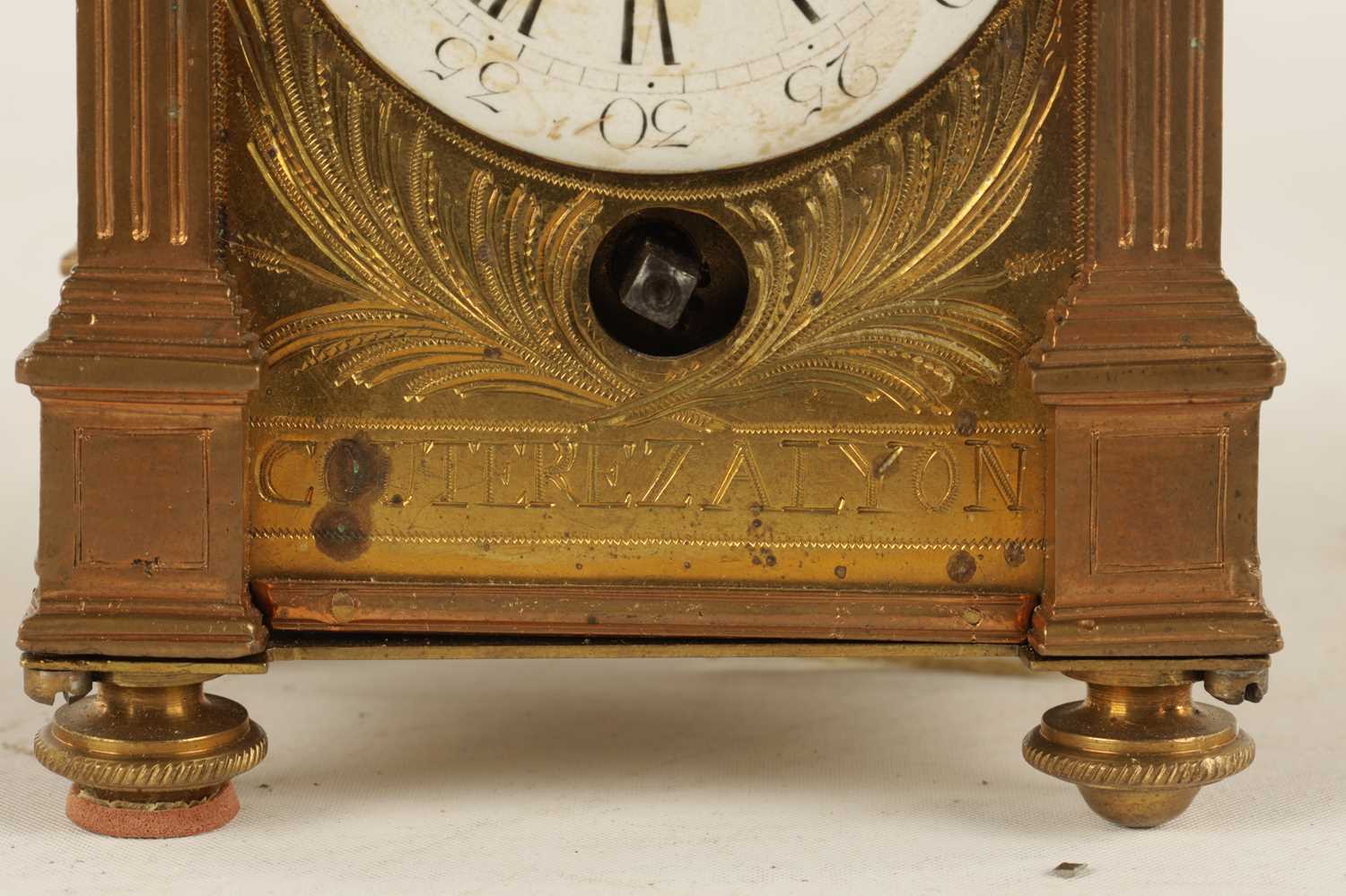 AN EARLY 19TH CENTURY FRENCH CAPUCINE STYLE CARRIAGE/MANTEL CLOCK - Image 4 of 9