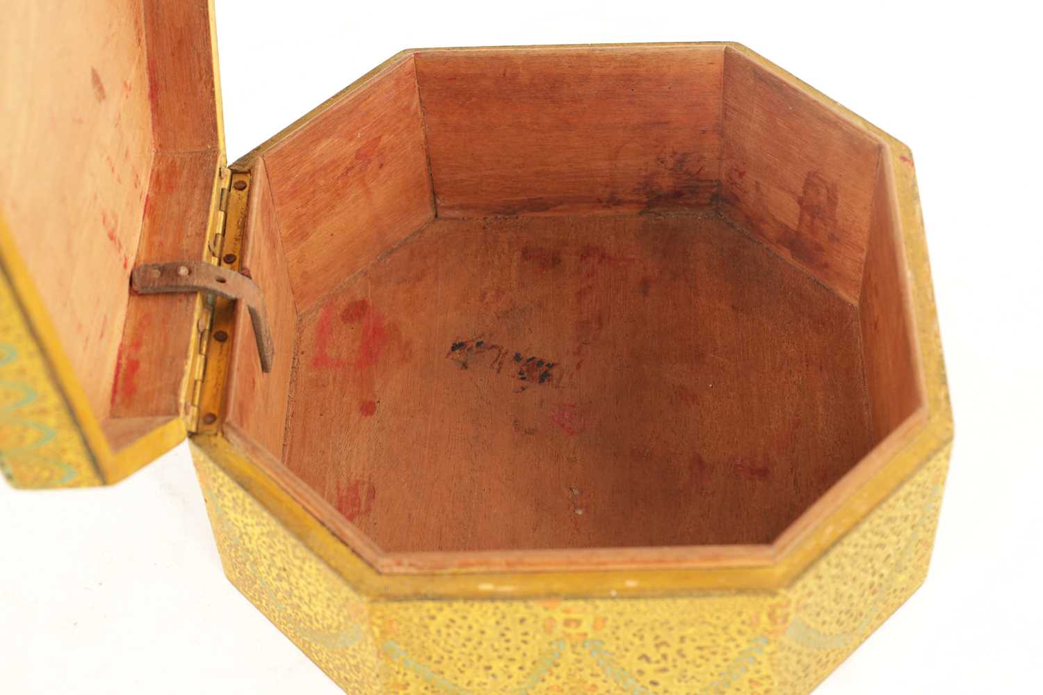 A LATE 19TH CENTURY OCTAGONAL SHAPED PAINTED BOX - Image 8 of 10