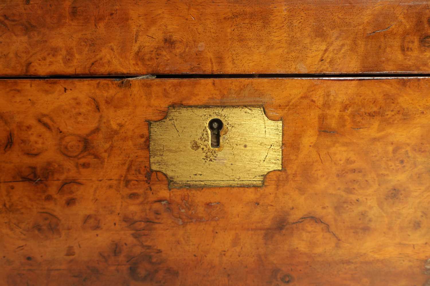 A VICTORIAN BRASS BOUND BURR WALNUT WRITING BOX - Image 10 of 11