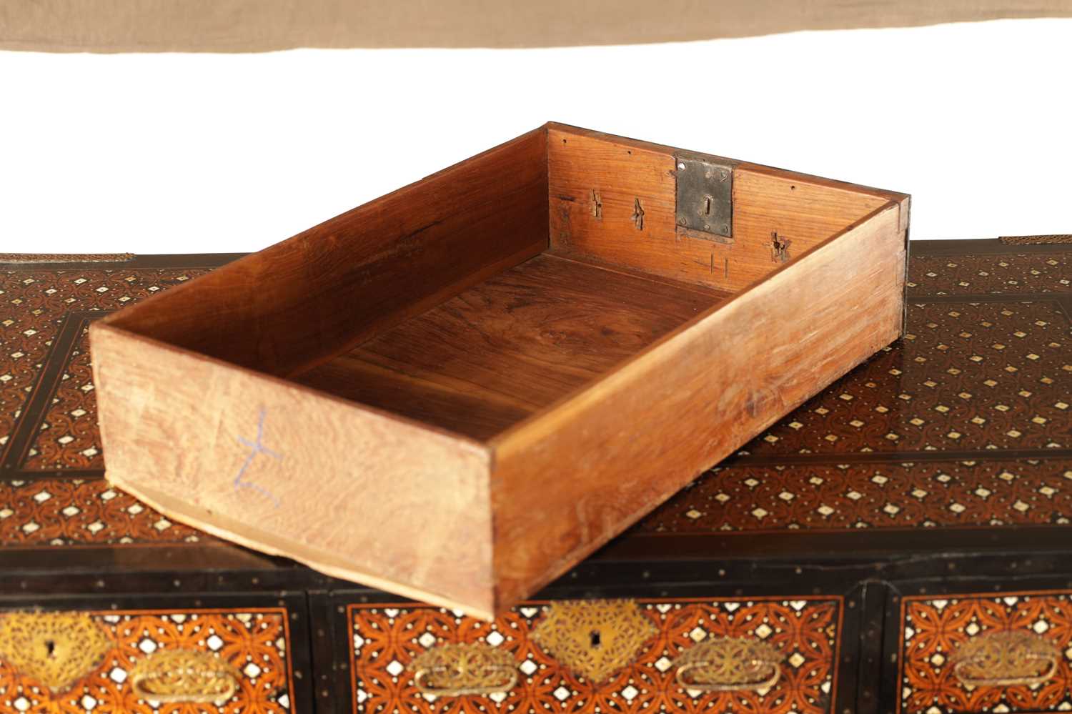 AN IMPORTANT LATE 17TH CENTURY INDO-PORTUGUESE IVORY INLAID PADOUCK AND EBONY COLLECTORS CABINET ON - Image 13 of 16