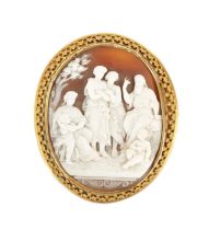 AN 18TH CENTURY CARVED CAMEO BROOCH 18CT GOLD