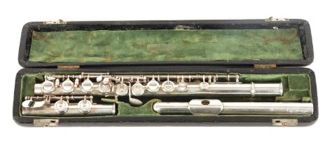 PHILIPP HAMMIG NO 710. A RARE HANDMADE SOLID SILVER FLUTE WITH A SILVER LIP PLATE SIGNED BY JOHANNES