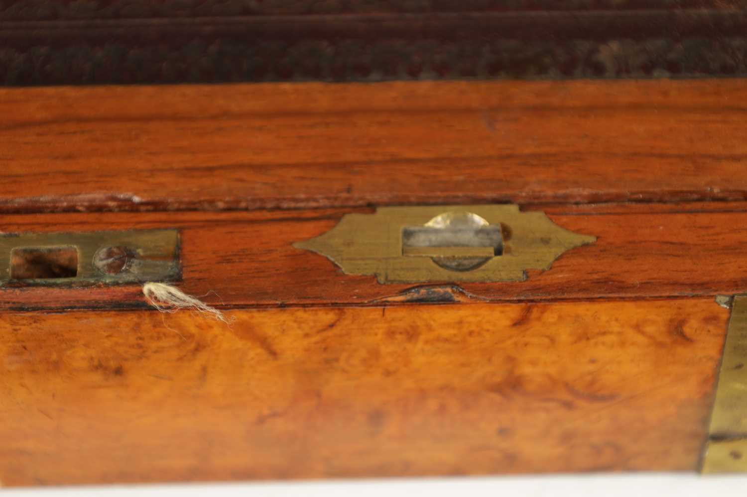 A VICTORIAN BRASS BOUND BURR WALNUT WRITING BOX - Image 8 of 11