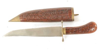 AN EARLY 20TH CENTURY INDIAN BOWIE KNIFE